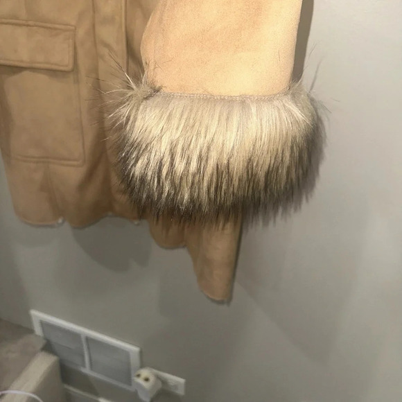 Vintage KC Collections Women’s XL Beige Faux Fur Hooded Jacket Coat - Picture 4 of 9